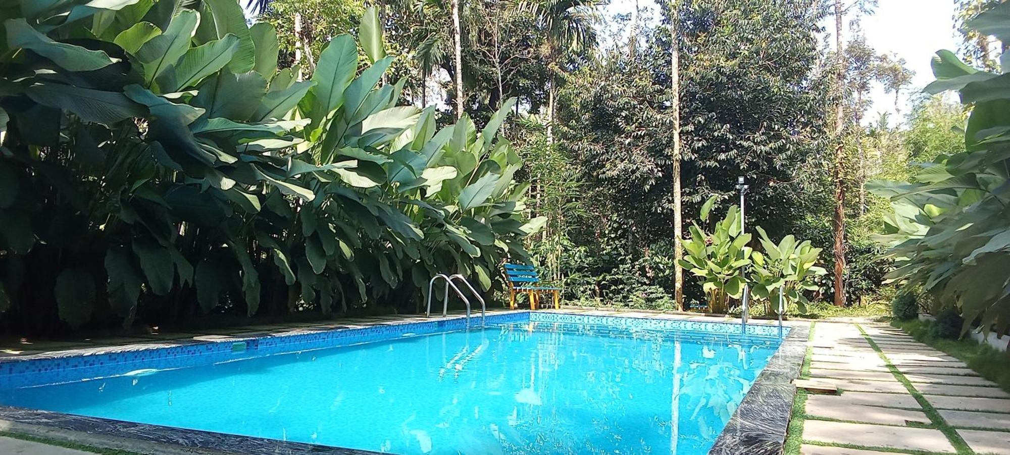 Le Vista Resort Sultan Bathery Extérieur photo